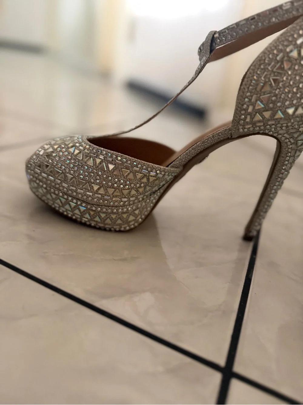 Thalia Sodi Womens Chace Platform Peep Toe heels- size 9
